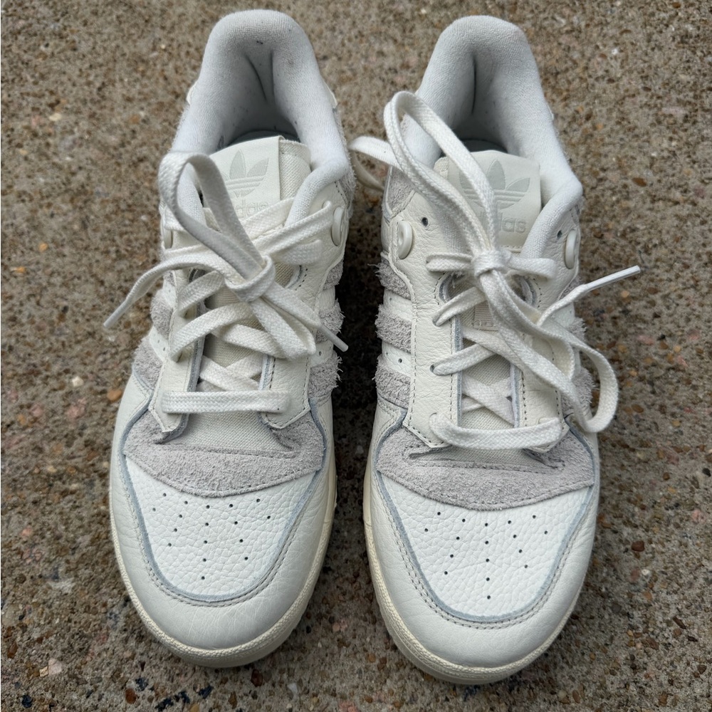 Men's Adidas sneakers size 8